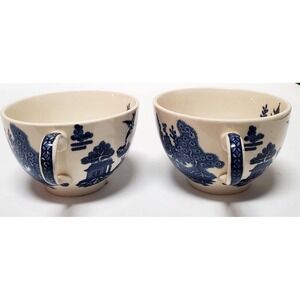 VTG Blue Willow Pair 2 Teacups Asian Print Pagoda Print Handle Interior England